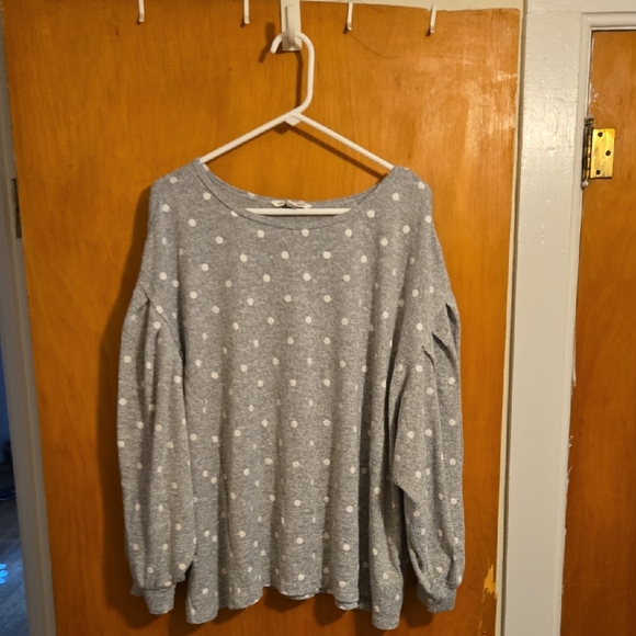 Polka Dot Top - Picture 1 of 3